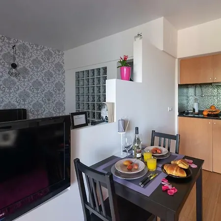 Love Story 312 Apartment