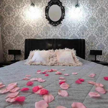 Apartment Love Story 312 *